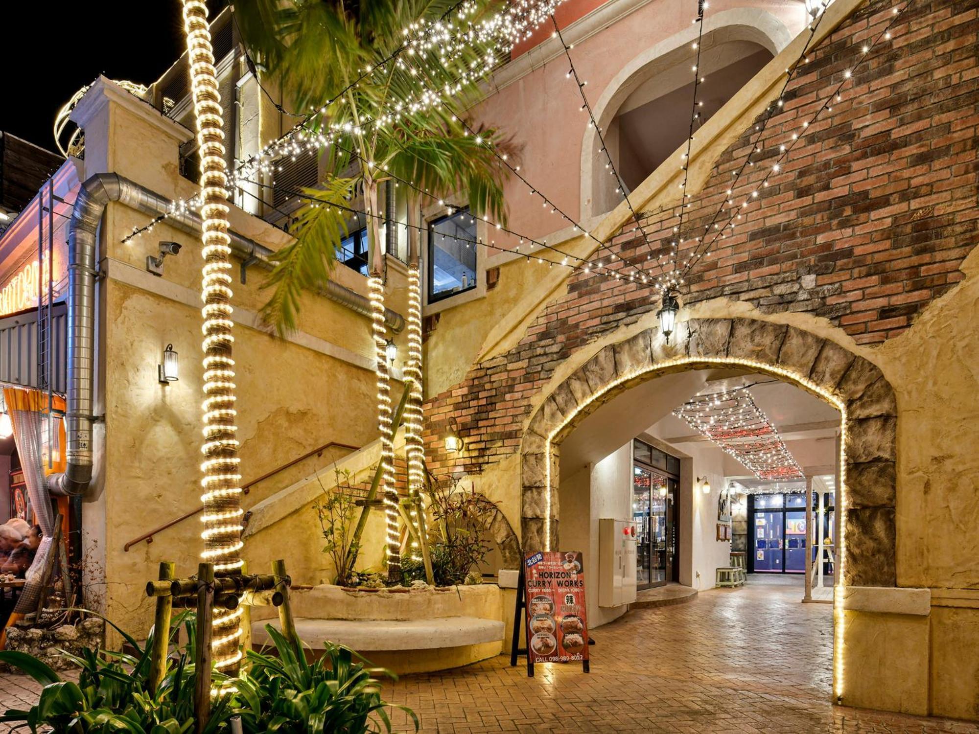 Vessel Hotel Campana Okinawa Тятан Экстерьер фото