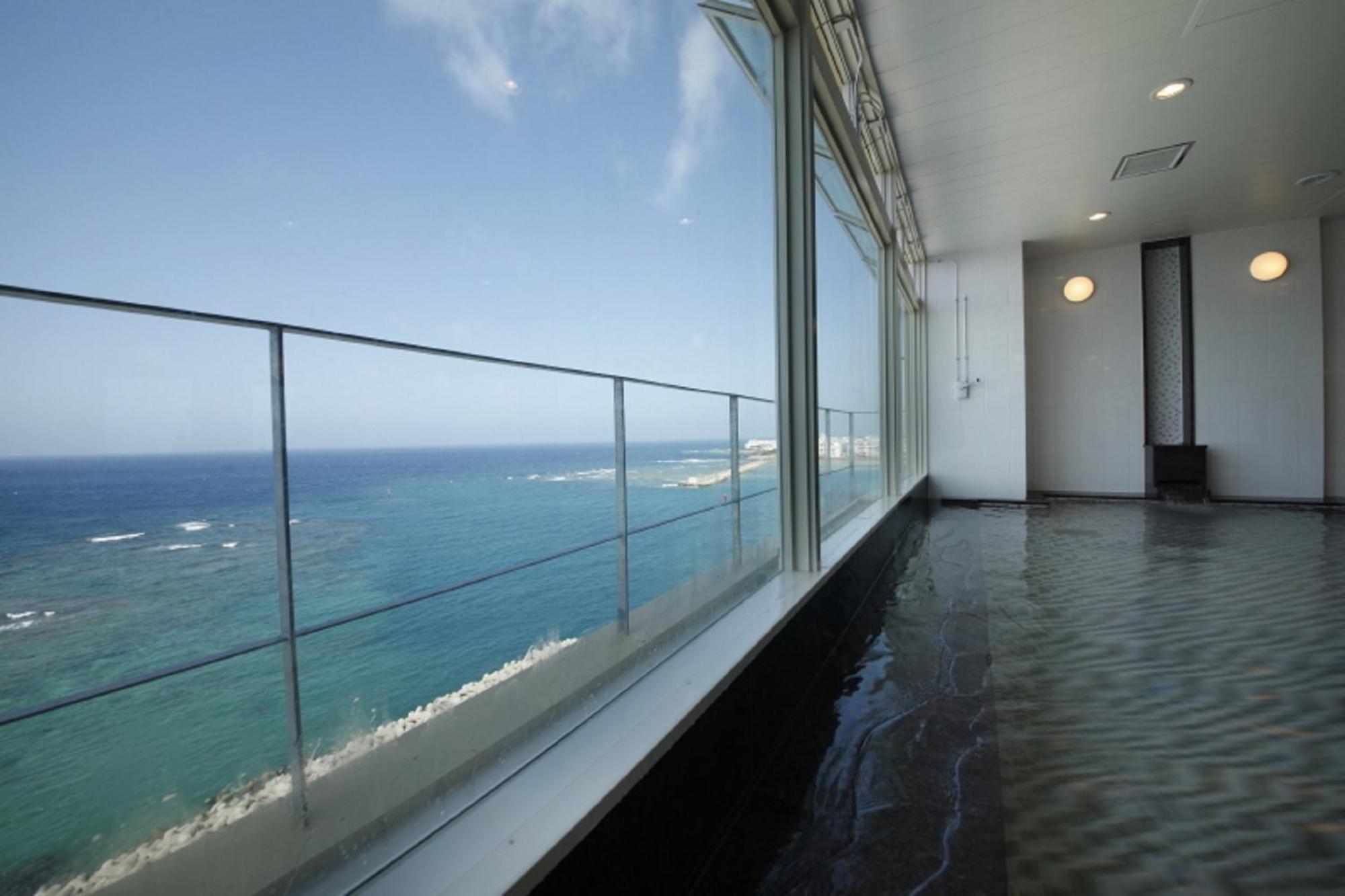 Vessel Hotel Campana Okinawa Тятан Экстерьер фото