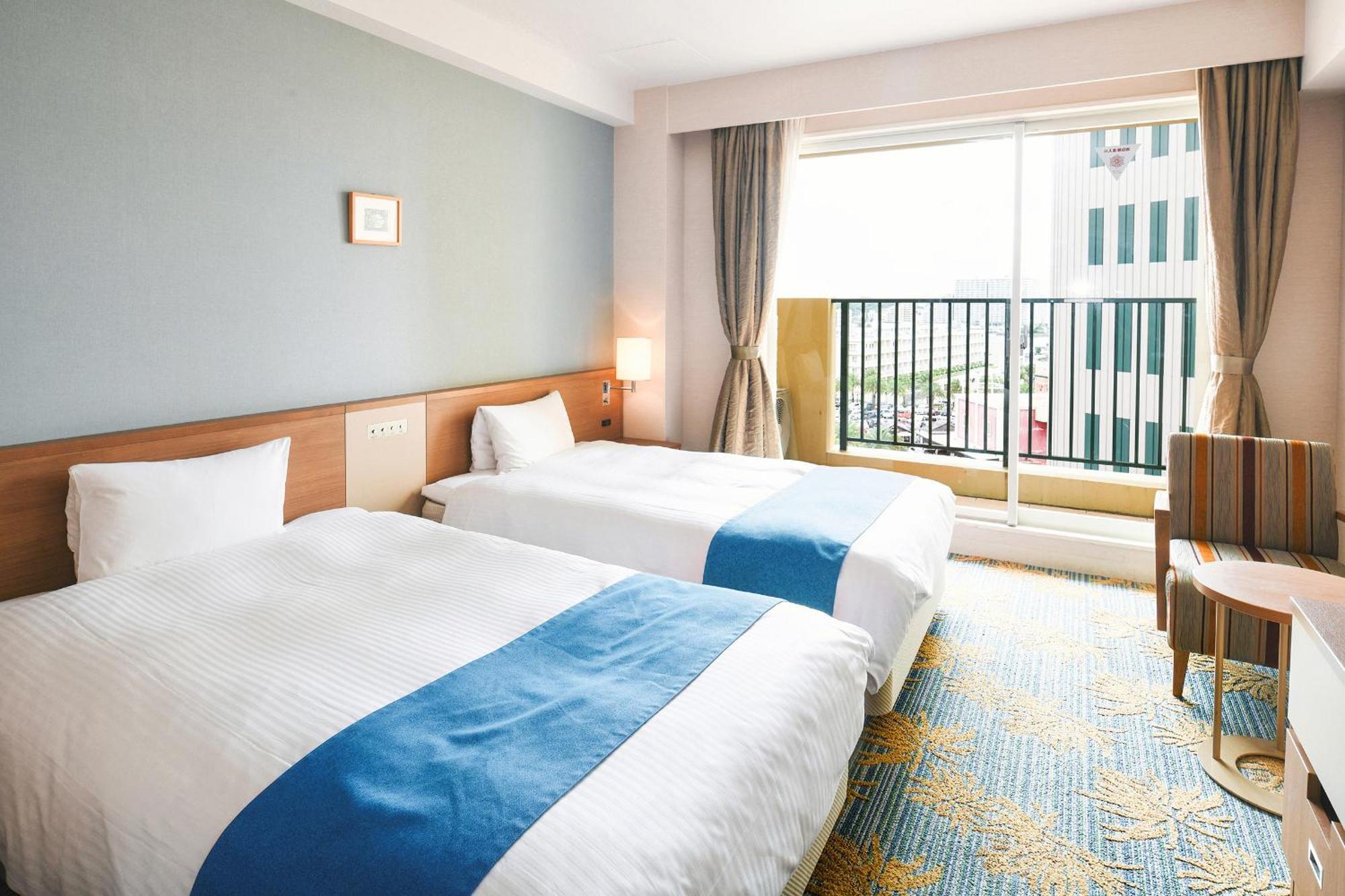 Vessel Hotel Campana Okinawa Тятан Экстерьер фото