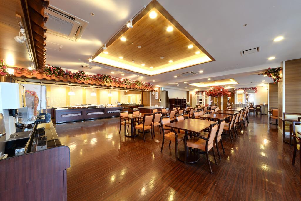 Vessel Hotel Campana Okinawa Тятан Экстерьер фото